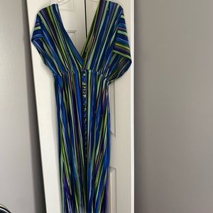 Gorgeous maxi dress.